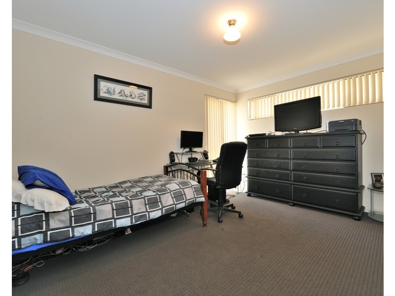 36 Whitemoss Turn, Waikiki WA 6169