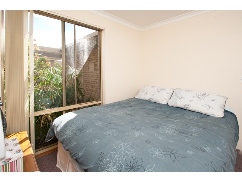 28/96 Simpson Avenue, Rockingham WA 6168