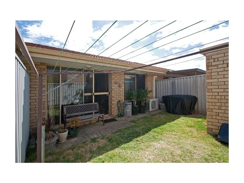 28/96 Simpson Avenue, Rockingham WA 6168