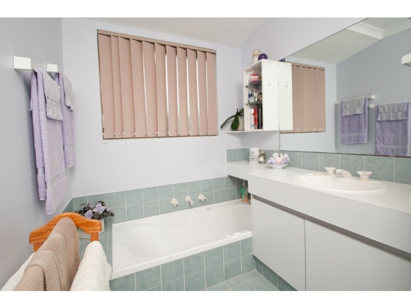 4 Paluma Court, Warnbro WA 6169