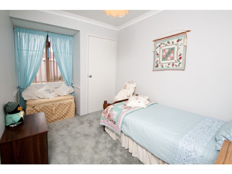 4 Paluma Court, Warnbro WA 6169