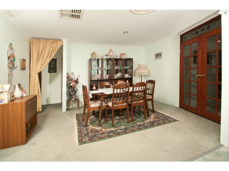 4 Paluma Court, Warnbro WA 6169