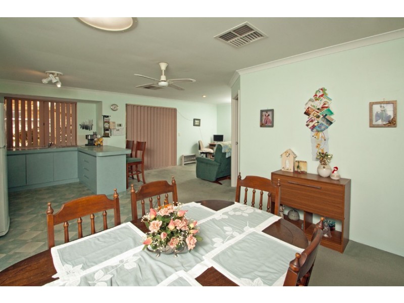 4 Paluma Court, Warnbro WA 6169