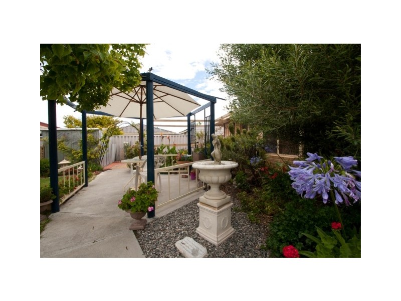 4 Paluma Court, Warnbro WA 6169