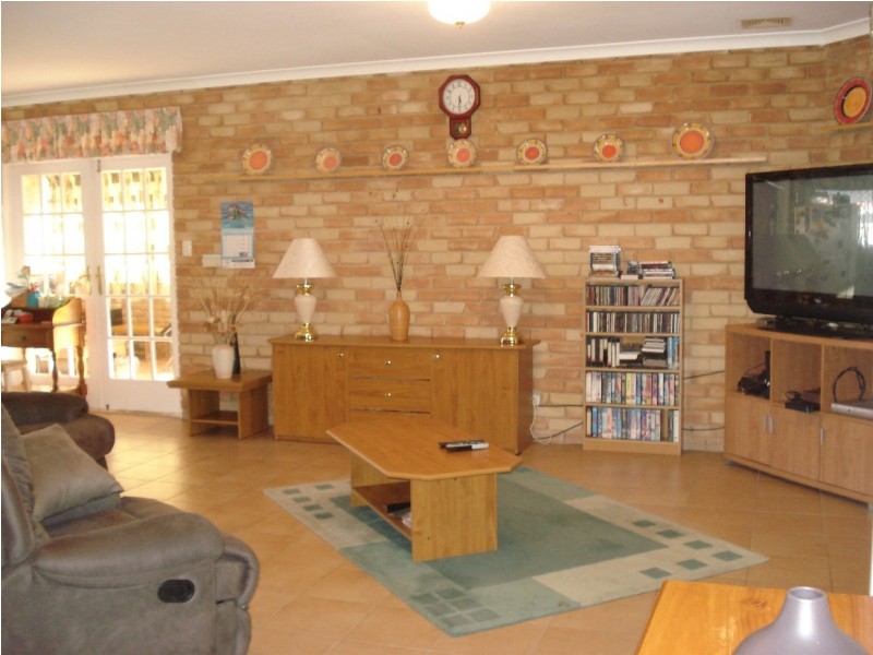 21 Sovereign Ave, Port Kennedy WA 6172