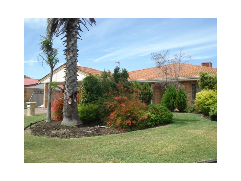 21 Sovereign Ave, Port Kennedy WA 6172