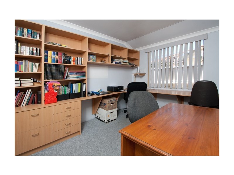 8 Tampico Court, Safety Bay WA 6169