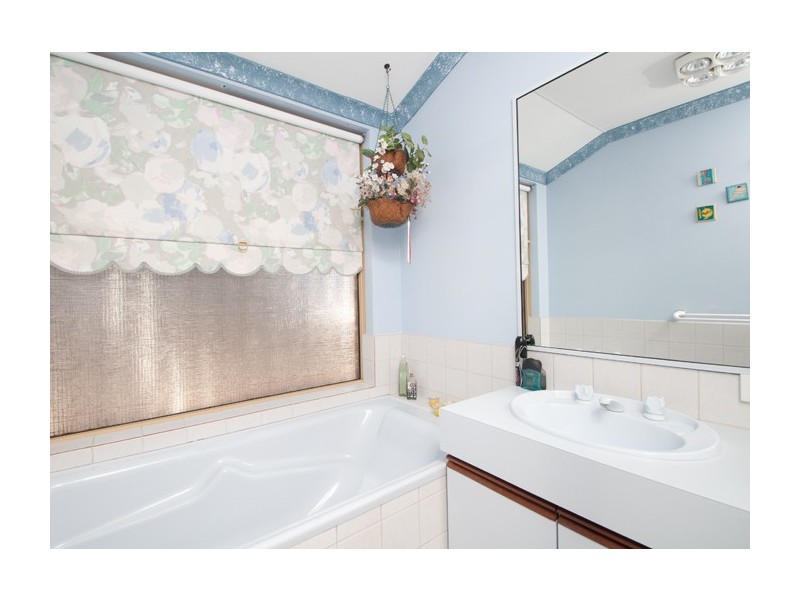 8 Tampico Court, Safety Bay WA 6169