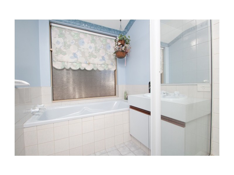 8 Tampico Court, Safety Bay WA 6169