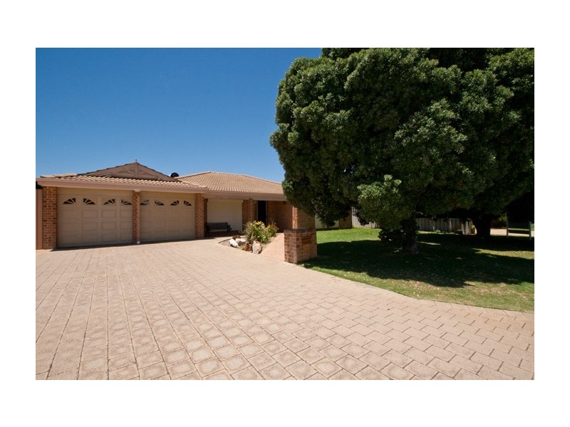 8 Tampico Court, Safety Bay WA 6169