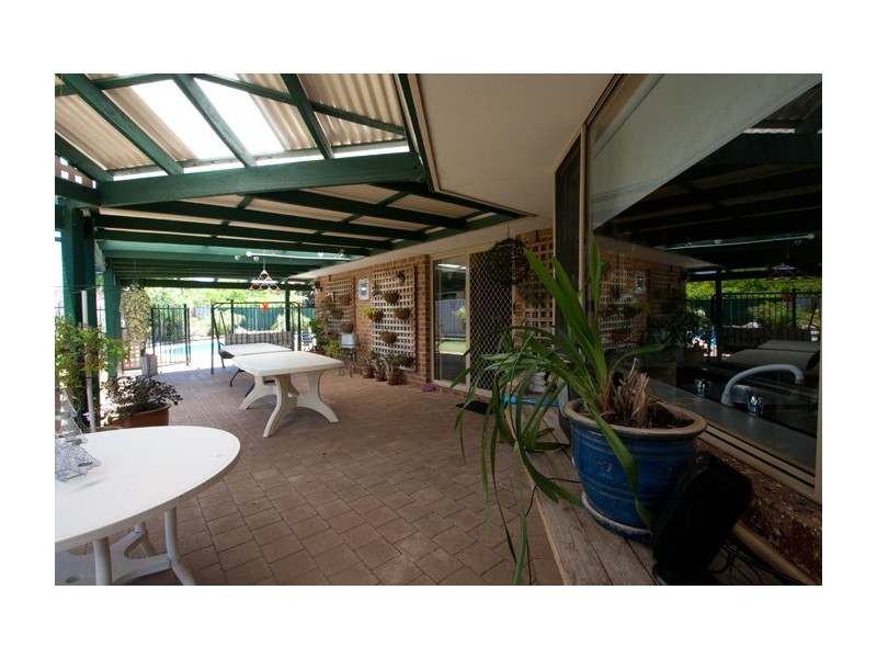 8 Tampico Court, Safety Bay WA 6169