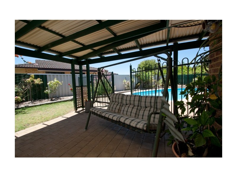 8 Tampico Court, Safety Bay WA 6169