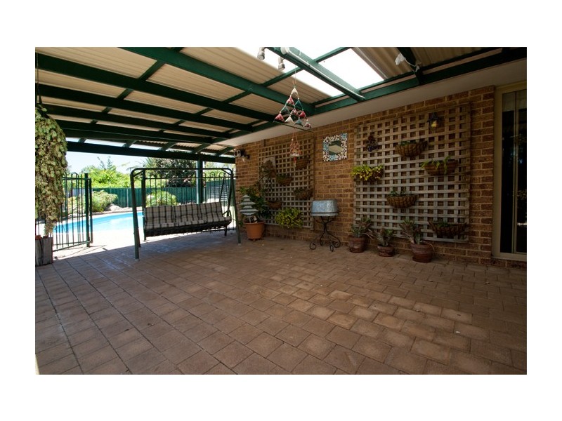 8 Tampico Court, Safety Bay WA 6169