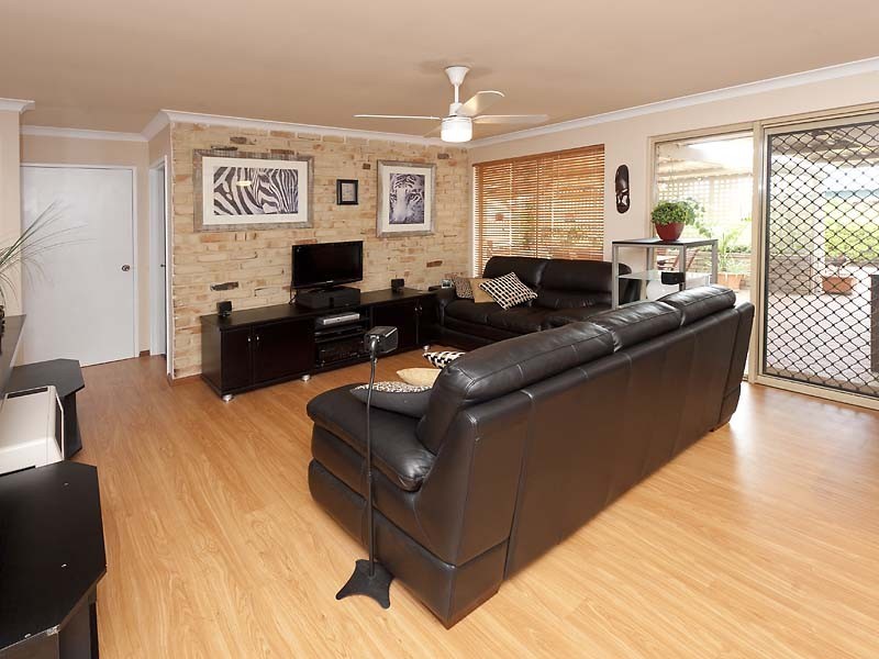 16 Skye Close, Warnbro WA 6169