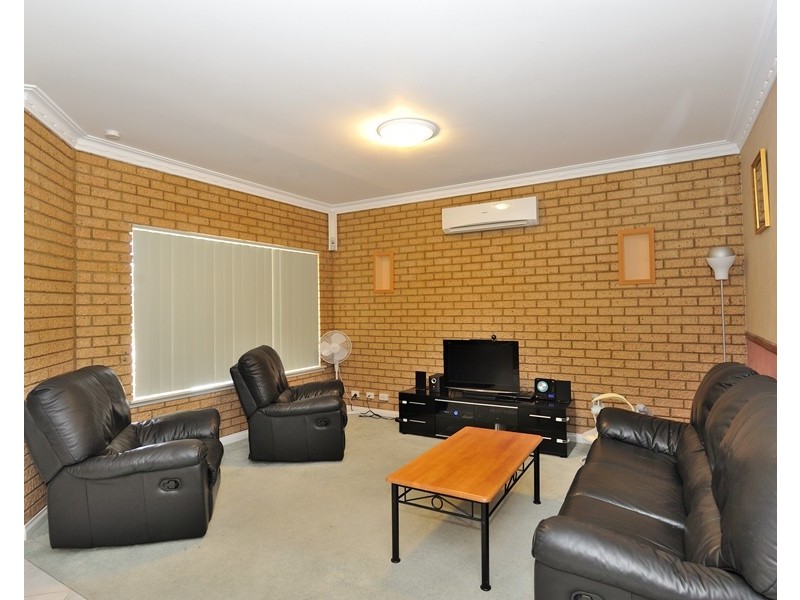 55 Grange Drive, Cooloongup WA 6168