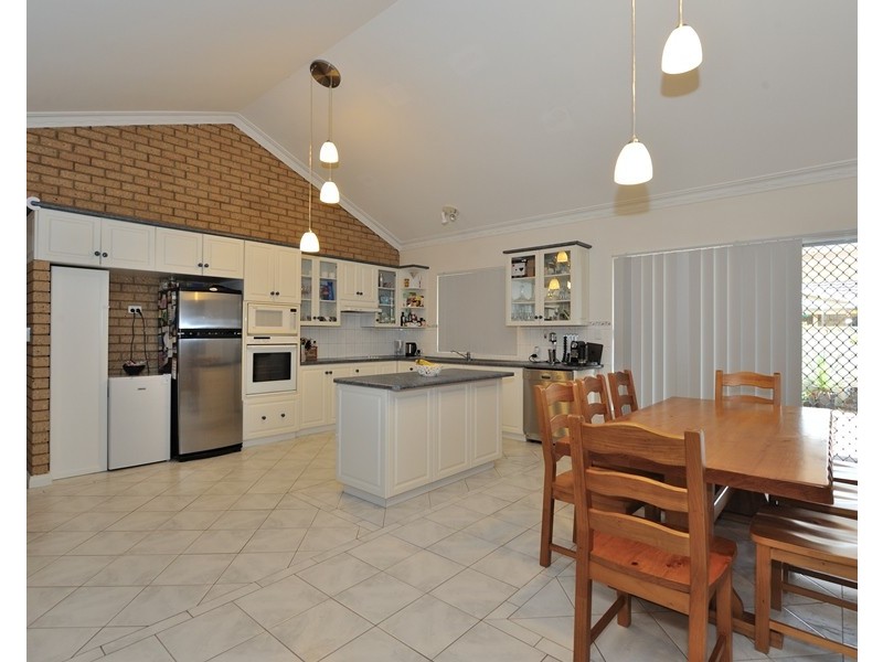 55 Grange Drive, Cooloongup WA 6168