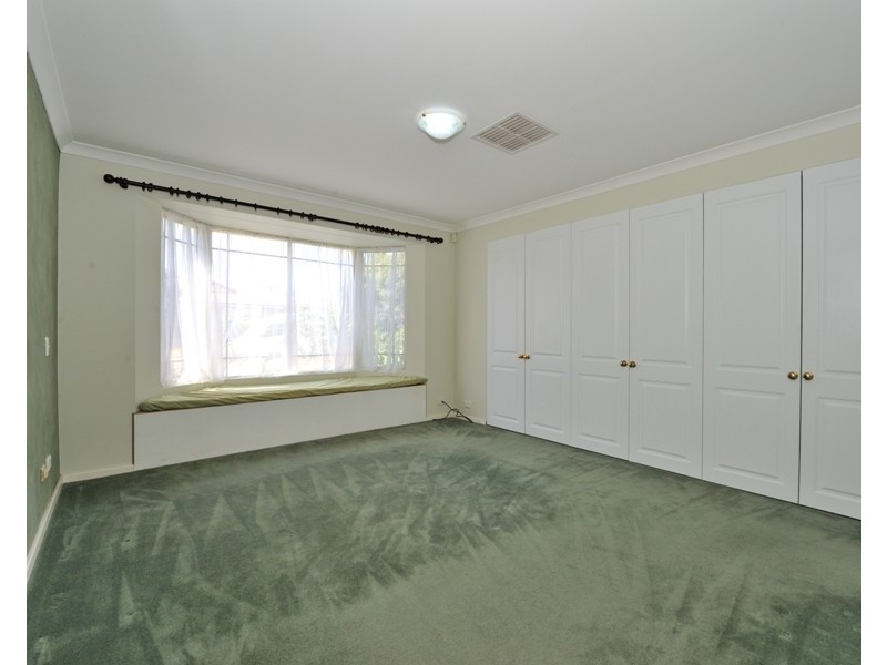 20 ROSCOMMON CRESCENT, Orelia WA 6167