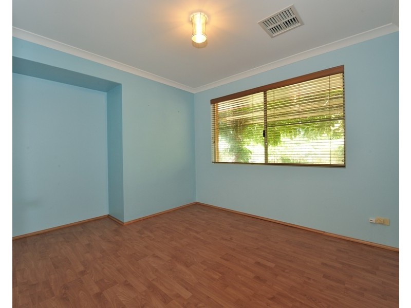 20 ROSCOMMON CRESCENT, Orelia WA 6167