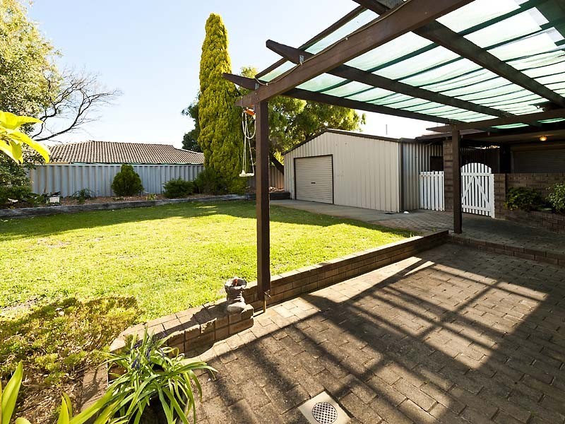 15 Dargin Way, Rockingham WA 6168