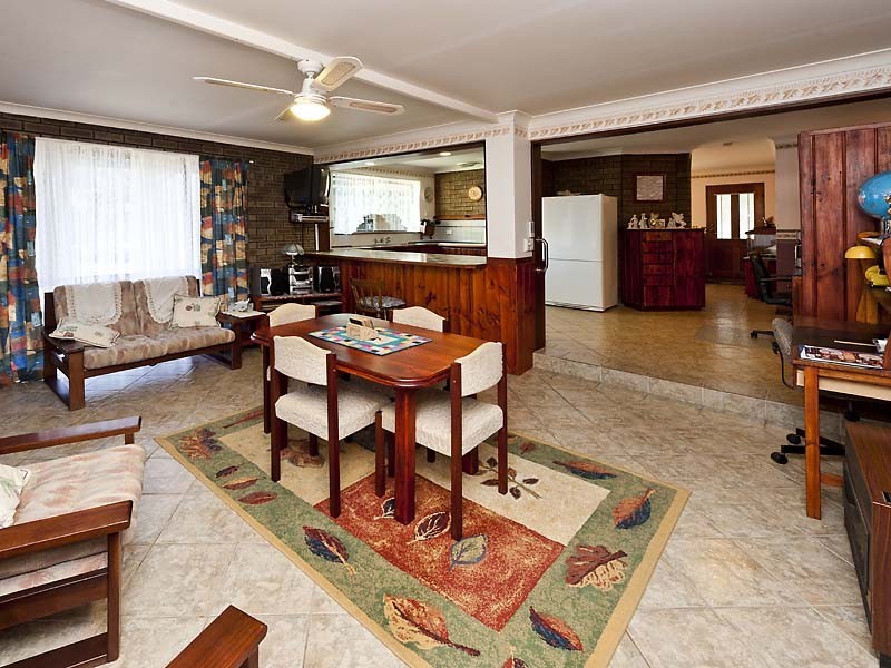 15 Dargin Way, Rockingham WA 6168