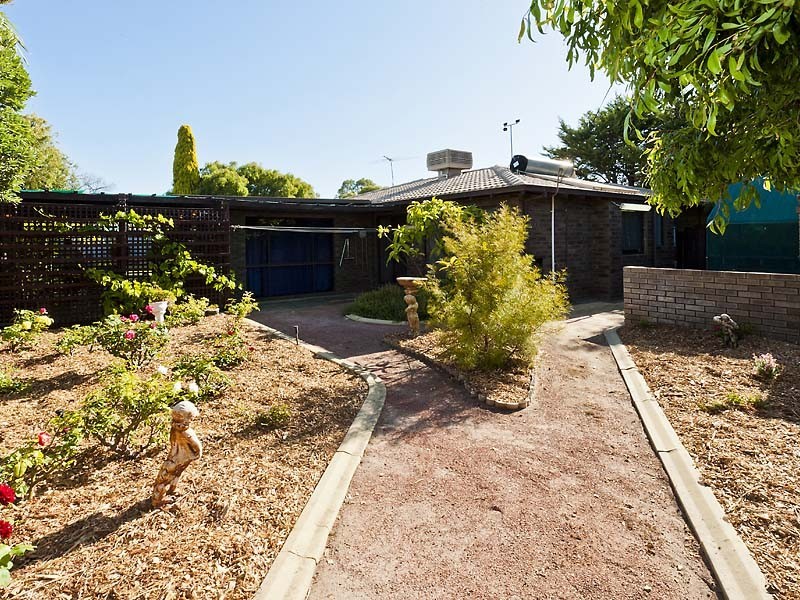 15 Dargin Way, Rockingham WA 6168