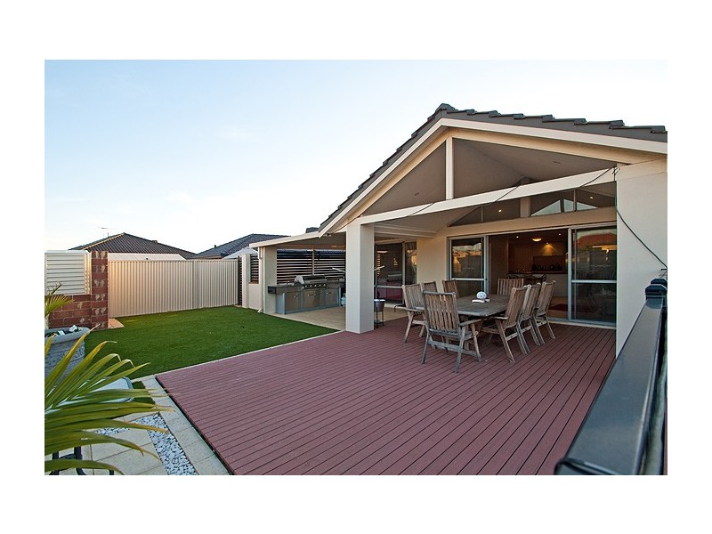 24 Edenhall Terrace, Waikiki WA 6169