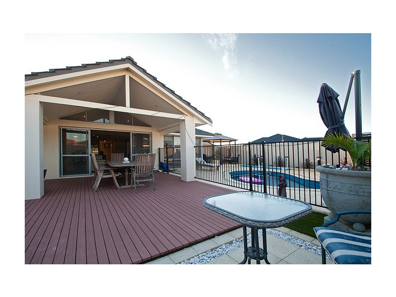 24 Edenhall Terrace, Waikiki WA 6169