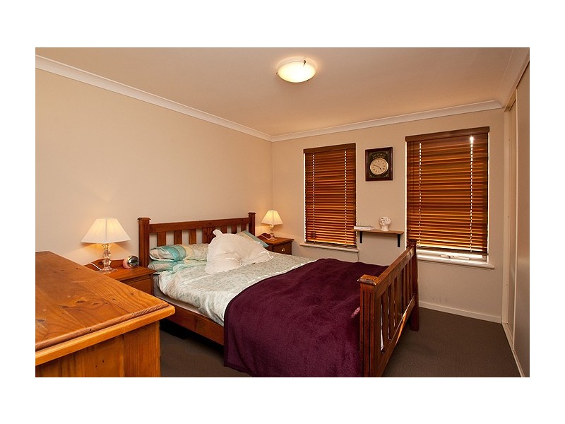 24 Edenhall Terrace, Waikiki WA 6169