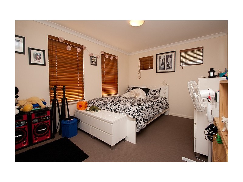 24 Edenhall Terrace, Waikiki WA 6169