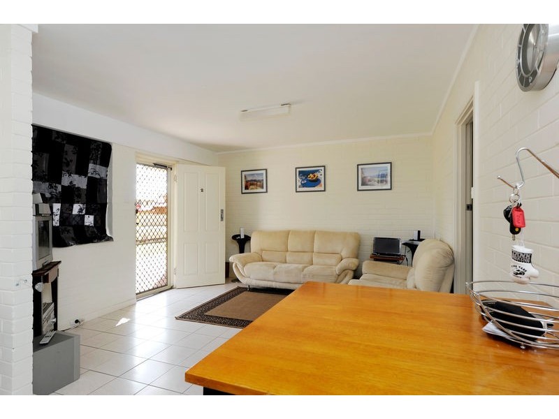 2/45 Parkin Street, Rockingham WA 6168