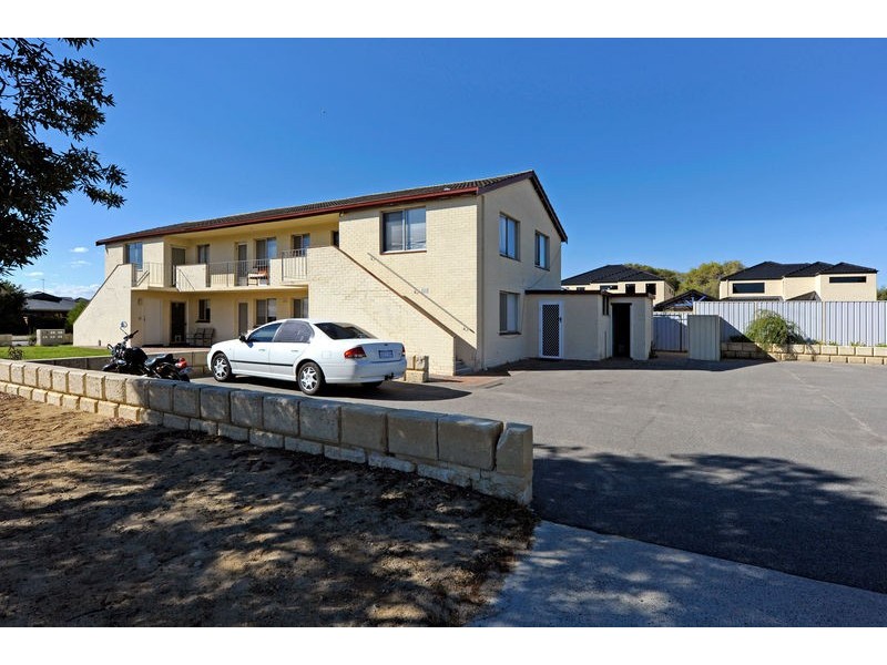 2/45 Parkin Street, Rockingham WA 6168