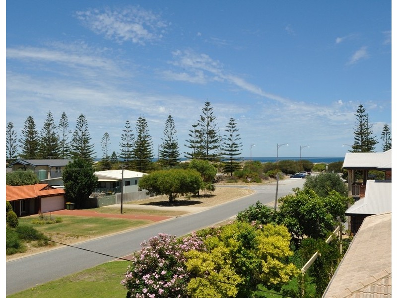 7 Dampier Drive, Golden Bay WA 6174