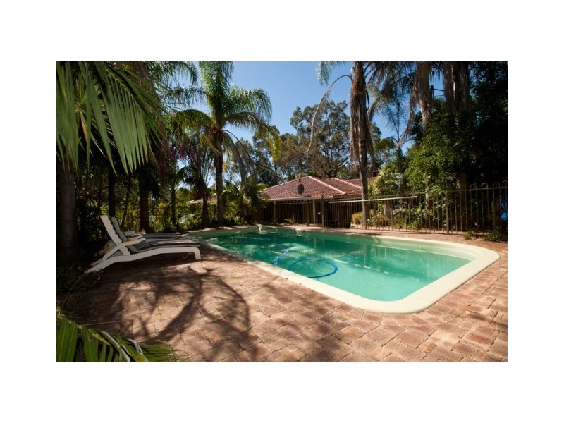 8 Blacksmith Drive, Wellard WA 6170