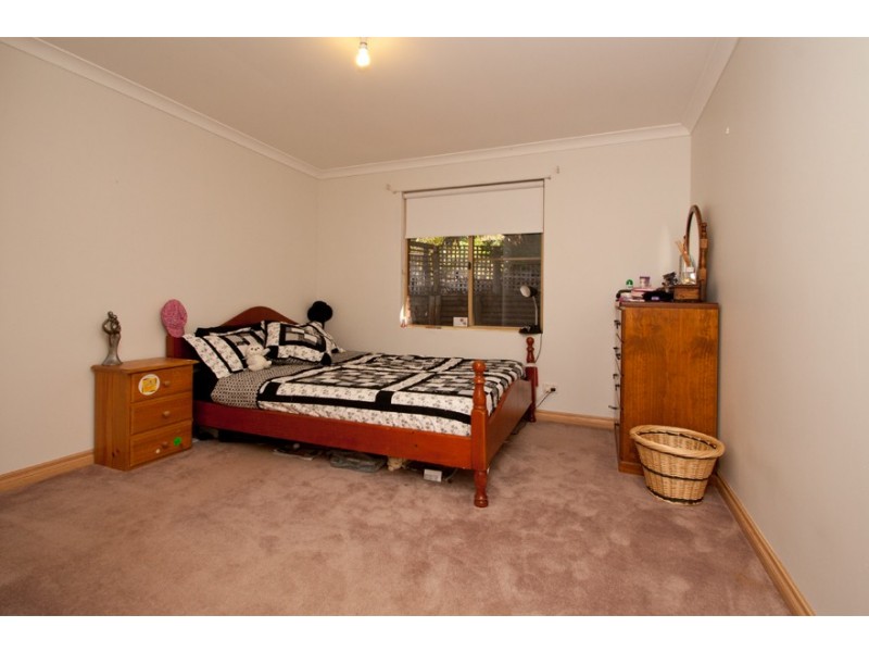 8 Blacksmith Drive, Wellard WA 6170