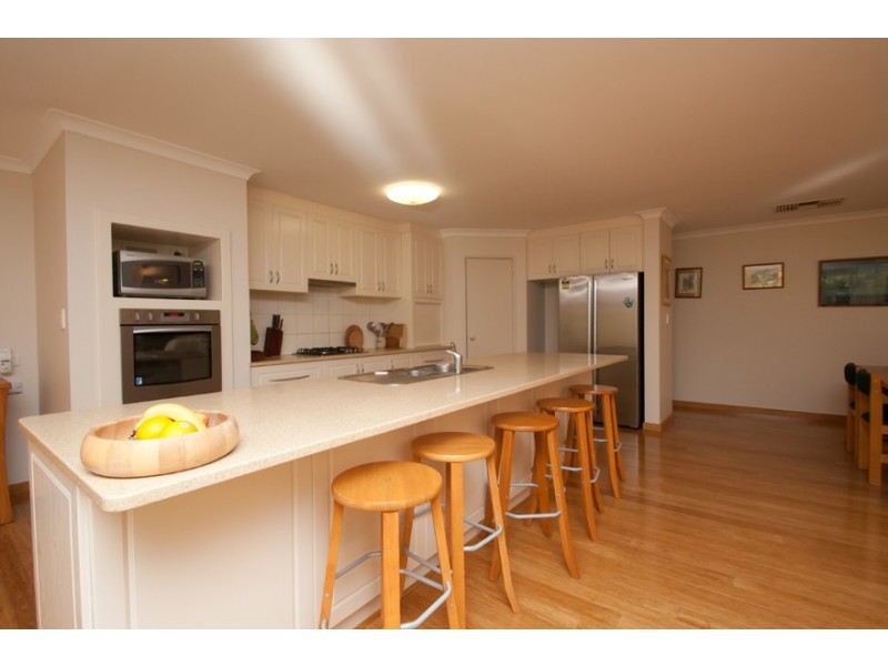 8 Blacksmith Drive, Wellard WA 6170