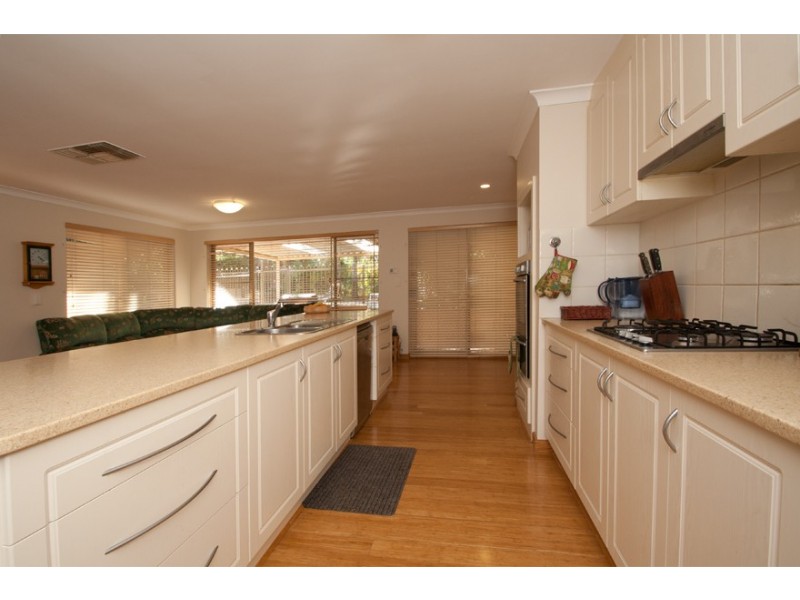 8 Blacksmith Drive, Wellard WA 6170