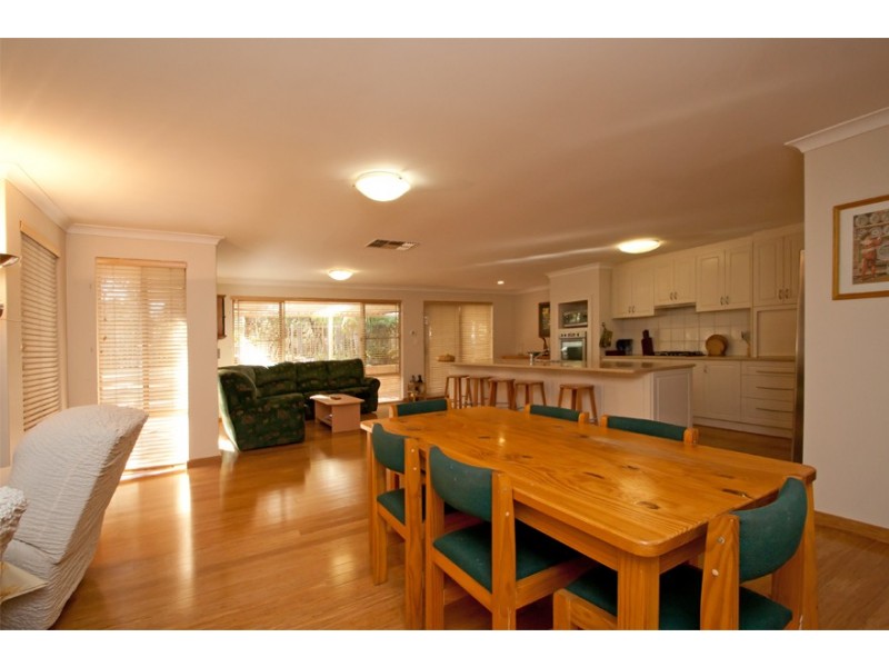 8 Blacksmith Drive, Wellard WA 6170