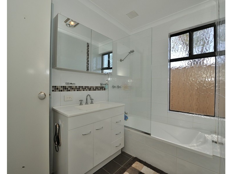 5 Bernier Close, Waikiki WA 6169