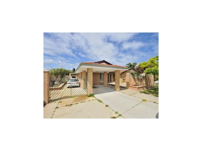 65 Grange drive, Cooloongup WA 6168