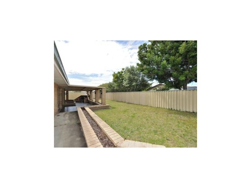 65 Grange drive, Cooloongup WA 6168