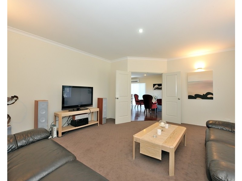 13 FlameTree Loop, Baldivis WA 6171