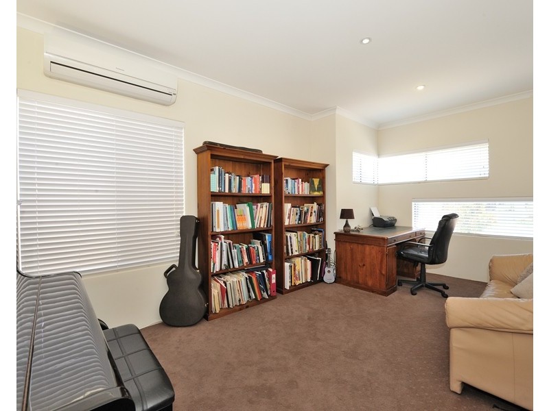 13 FlameTree Loop, Baldivis WA 6171