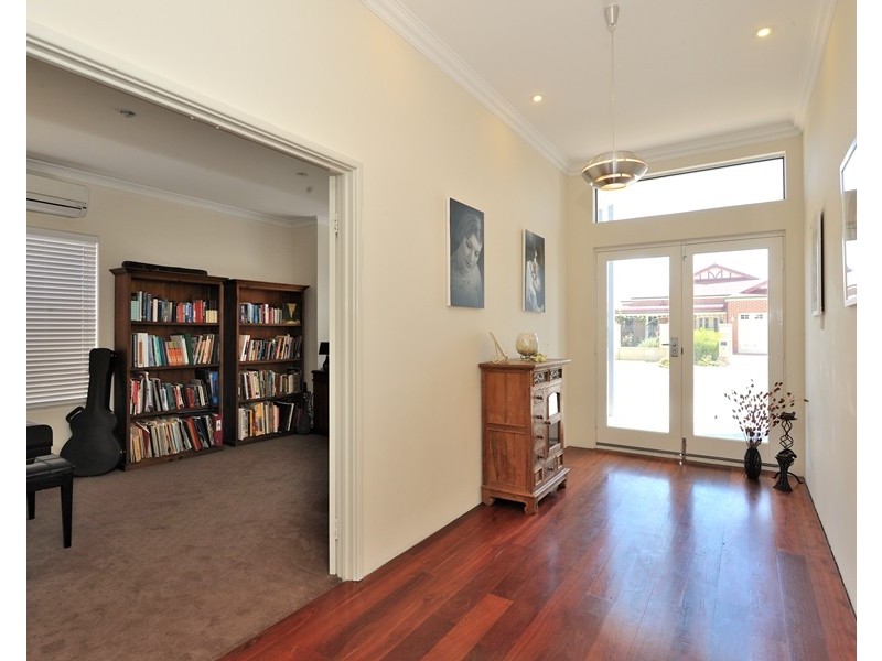 13 FlameTree Loop, Baldivis WA 6171