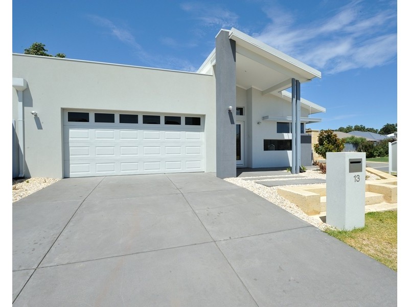 13 FlameTree Loop, Baldivis WA 6171