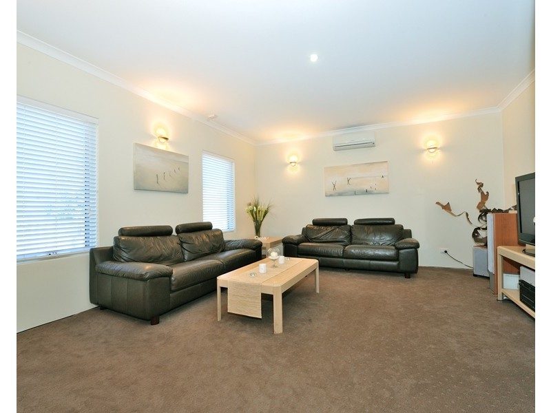 13 FlameTree Loop, Baldivis WA 6171