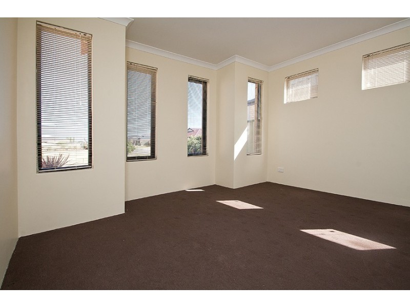 12  Tangier Parkway, Port Kennedy WA 6172