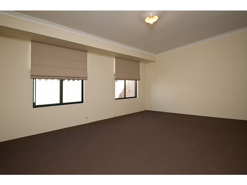 12  Tangier Parkway, Port Kennedy WA 6172