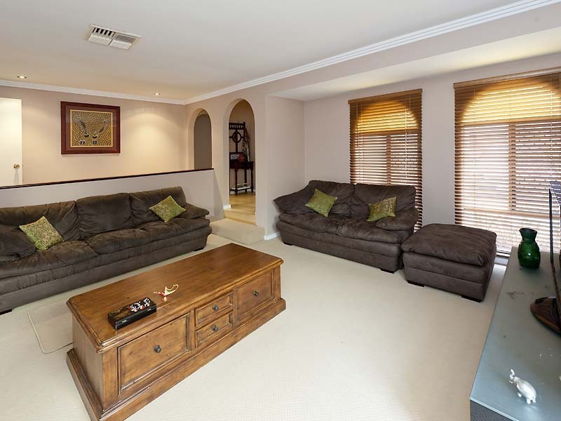 6 Indiana Parade, Singleton WA 6175