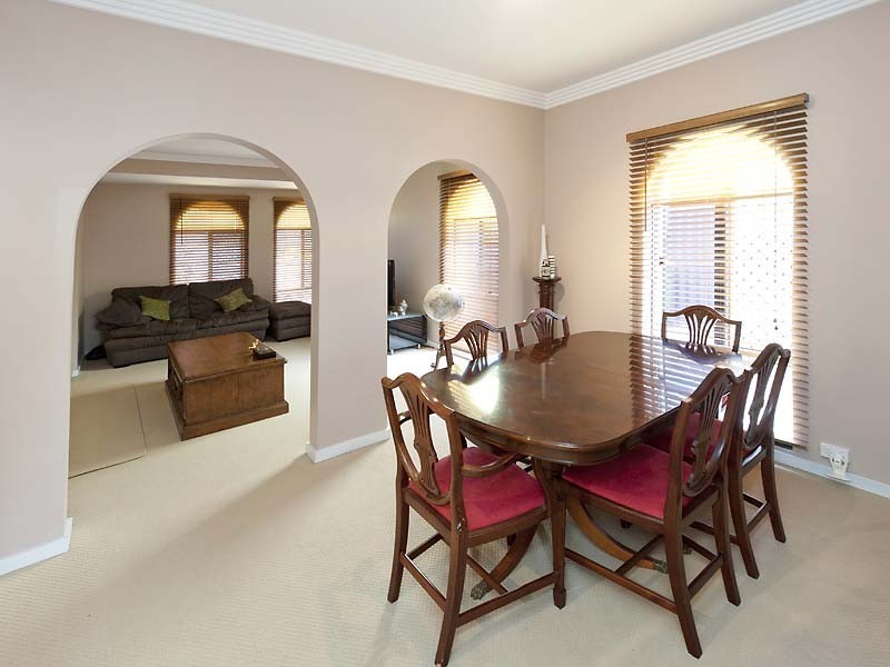 6 Indiana Parade, Singleton WA 6175