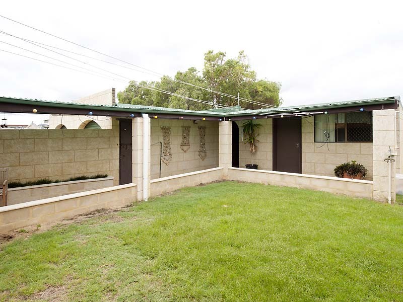 6 Indiana Parade, Singleton WA 6175